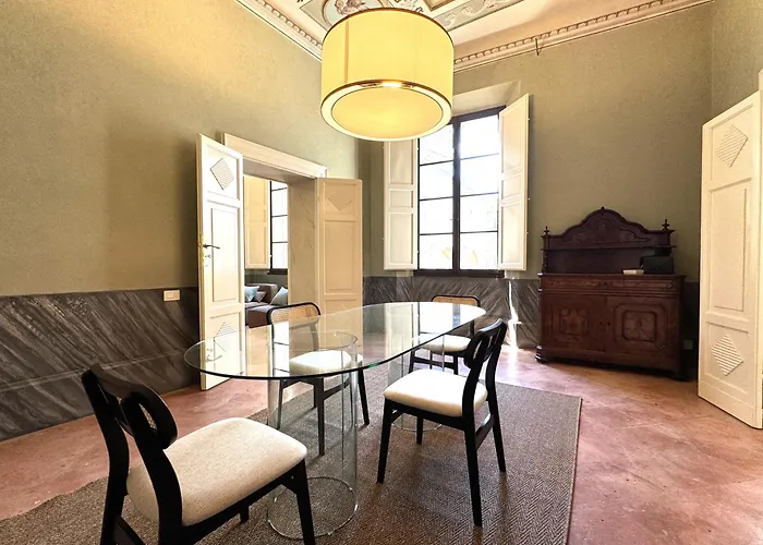 Le Logge - La Contessa * Siena