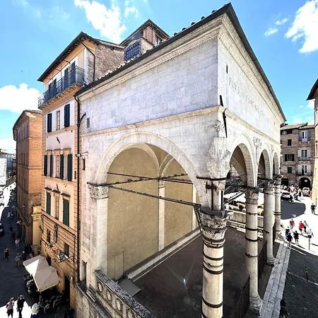 Le Logge - La Contessa * Siena